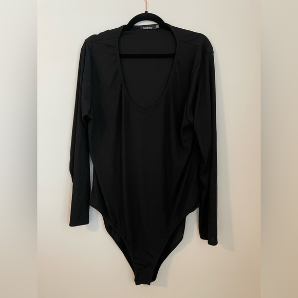 Ribbed scoop neck black bodysuit with snap closure size 20 - Picture 3 of 6